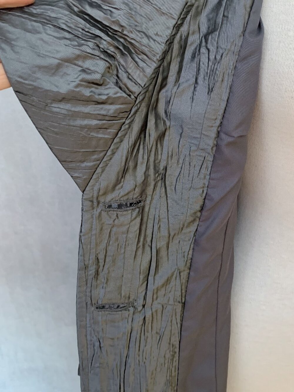 Bianca Nygard Petite | Silver Crinkle Trench Coat | Dramatic Collar | Size 6 - Picture 10 of 11